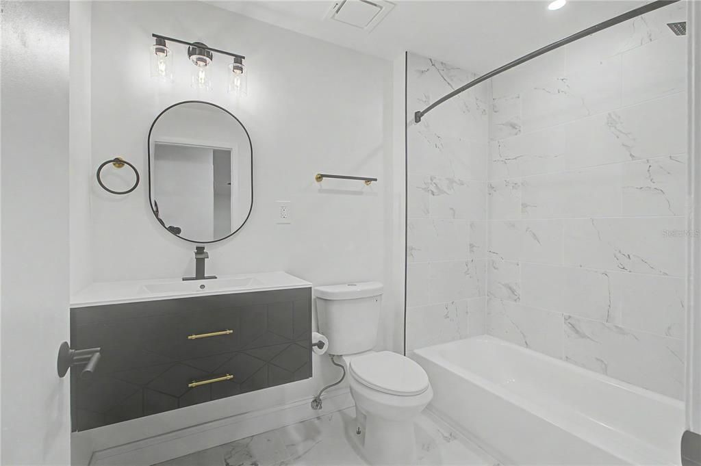 En Venta: $249,900 (2 camas, 2 baños, 1254 Pies cuadrados)