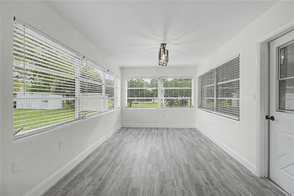 En Venta: $249,900 (2 camas, 2 baños, 1254 Pies cuadrados)