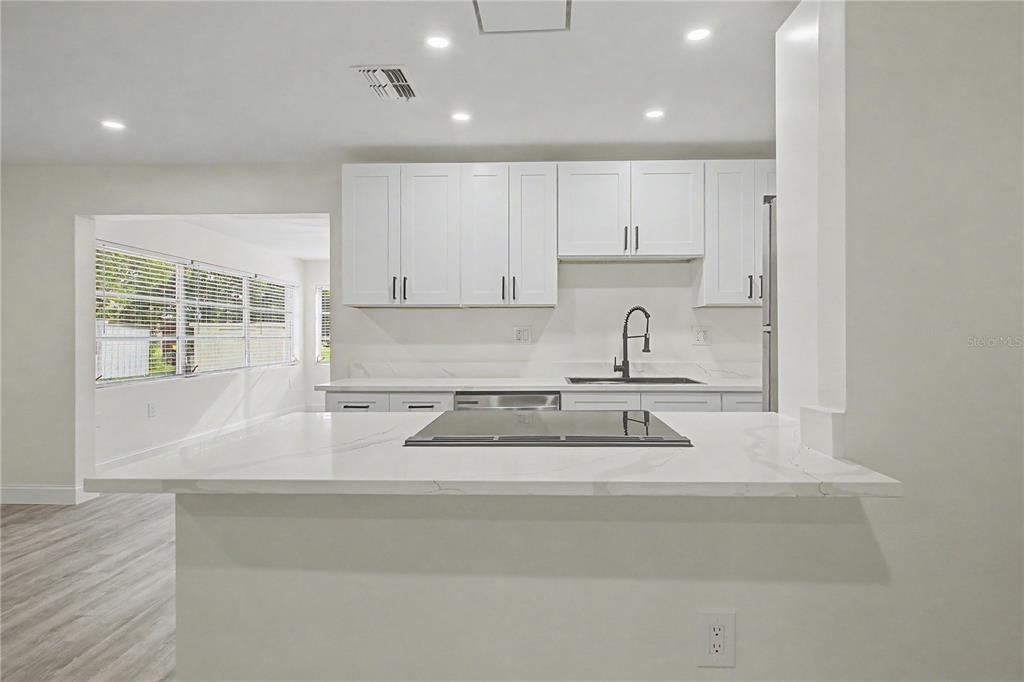 En Venta: $249,900 (2 camas, 2 baños, 1254 Pies cuadrados)