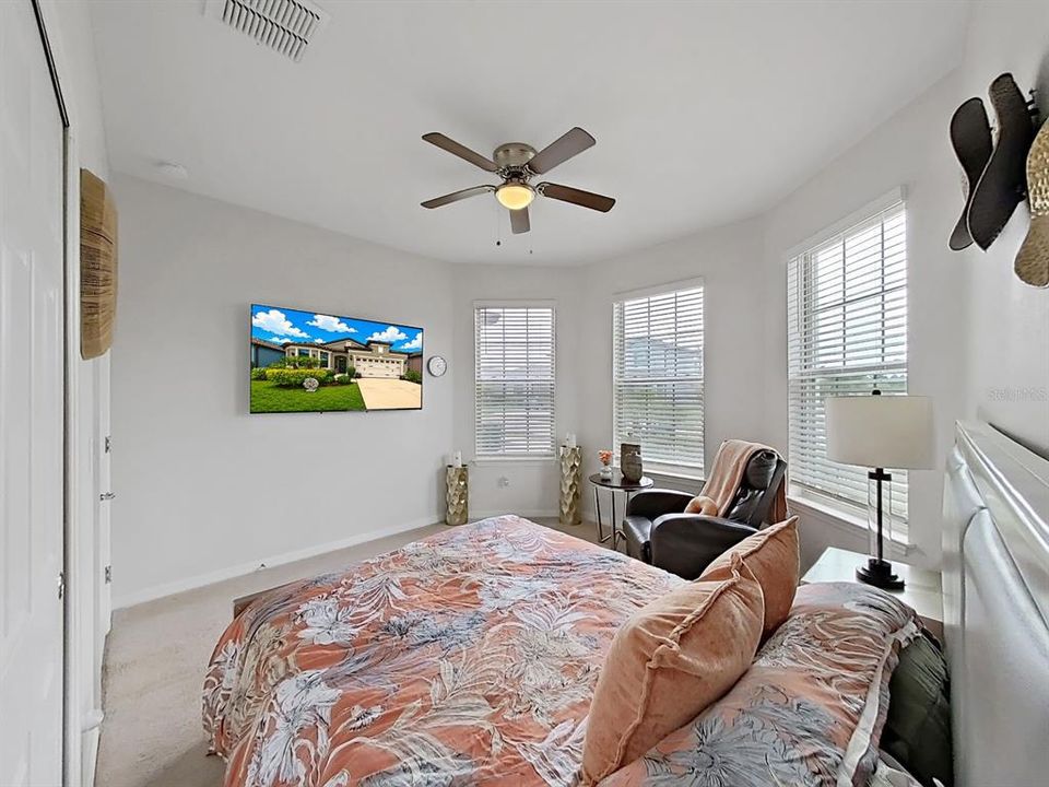 For Sale: $485,000 (3 beds, 2 baths, 1964 Square Feet)