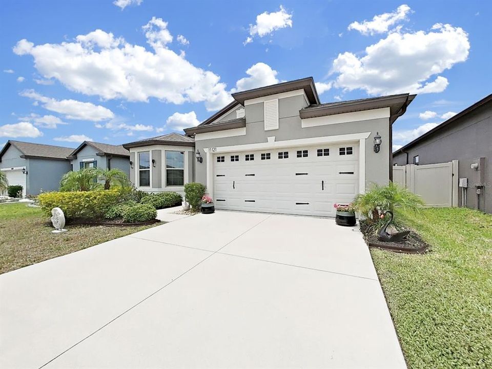 For Sale: $485,000 (3 beds, 2 baths, 1964 Square Feet)