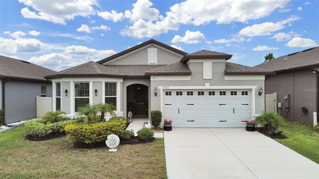 For Sale: $485,000 (3 beds, 2 baths, 1964 Square Feet)