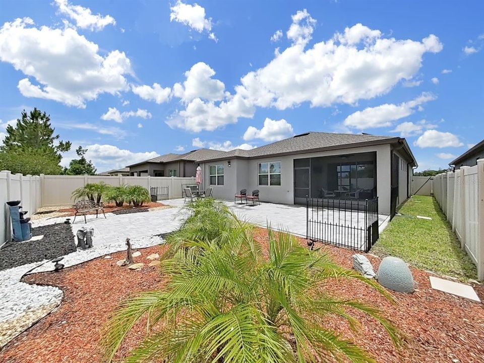 For Sale: $485,000 (3 beds, 2 baths, 1964 Square Feet)