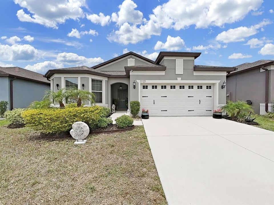 For Sale: $485,000 (3 beds, 2 baths, 1964 Square Feet)