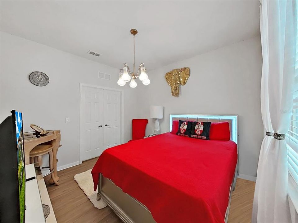 For Sale: $485,000 (3 beds, 2 baths, 1964 Square Feet)