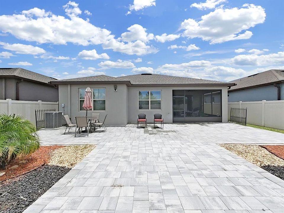 For Sale: $485,000 (3 beds, 2 baths, 1964 Square Feet)