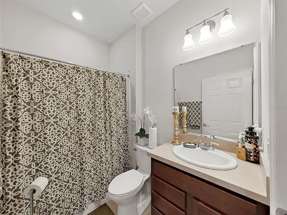 For Sale: $485,000 (3 beds, 2 baths, 1964 Square Feet)