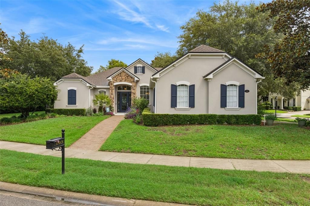 For Sale: $560,000 (4 beds, 3 baths, 2564 Square Feet)