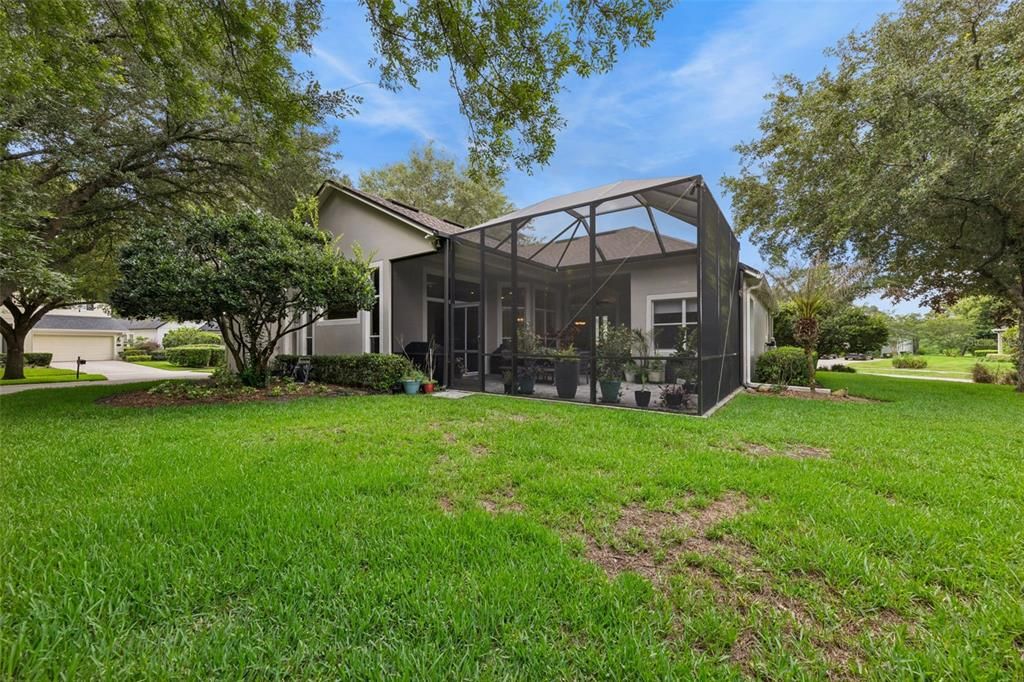 For Sale: $560,000 (4 beds, 3 baths, 2564 Square Feet)