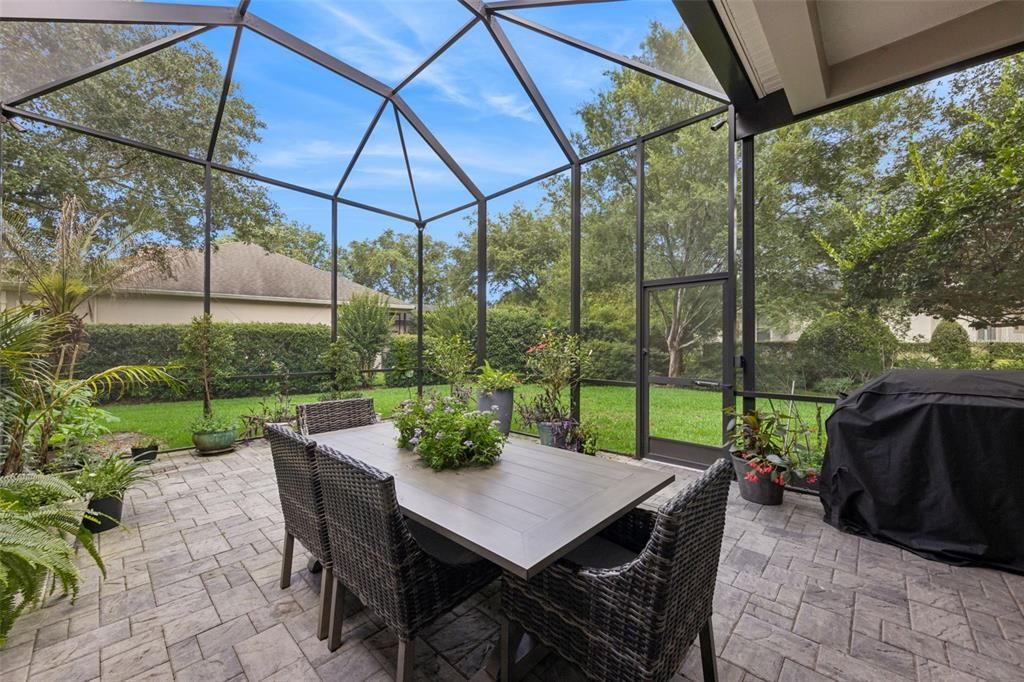 For Sale: $560,000 (4 beds, 3 baths, 2564 Square Feet)