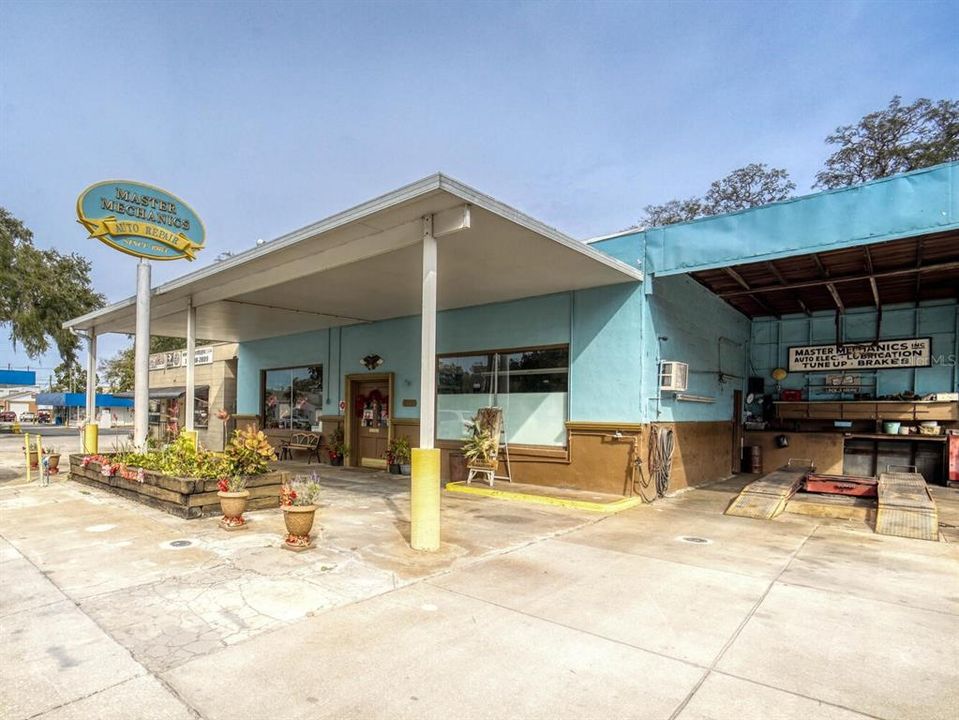 For Sale: $849,000 (0 beds, 0 baths, 4636 Square Feet)