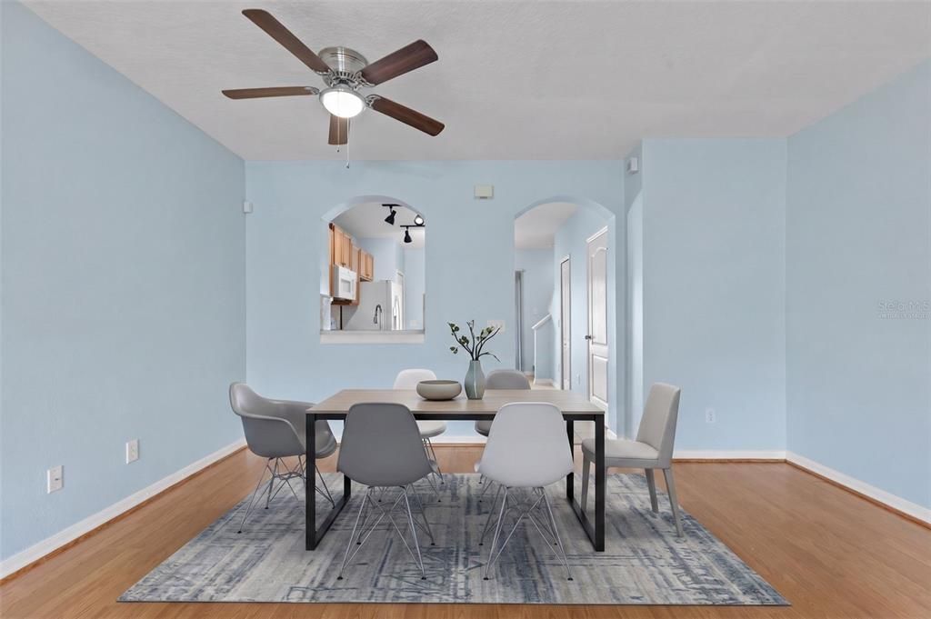 For Sale: $249,000 (2 beds, 2 baths, 1240 Square Feet)