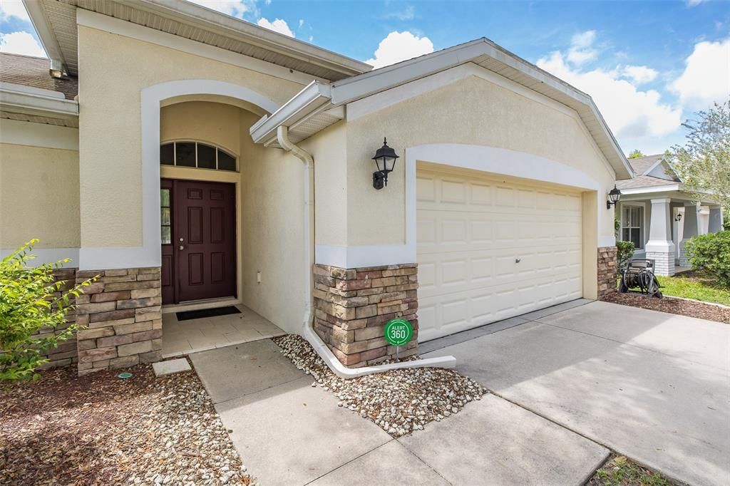 For Sale: $365,000 (4 beds, 2 baths, 1993 Square Feet)