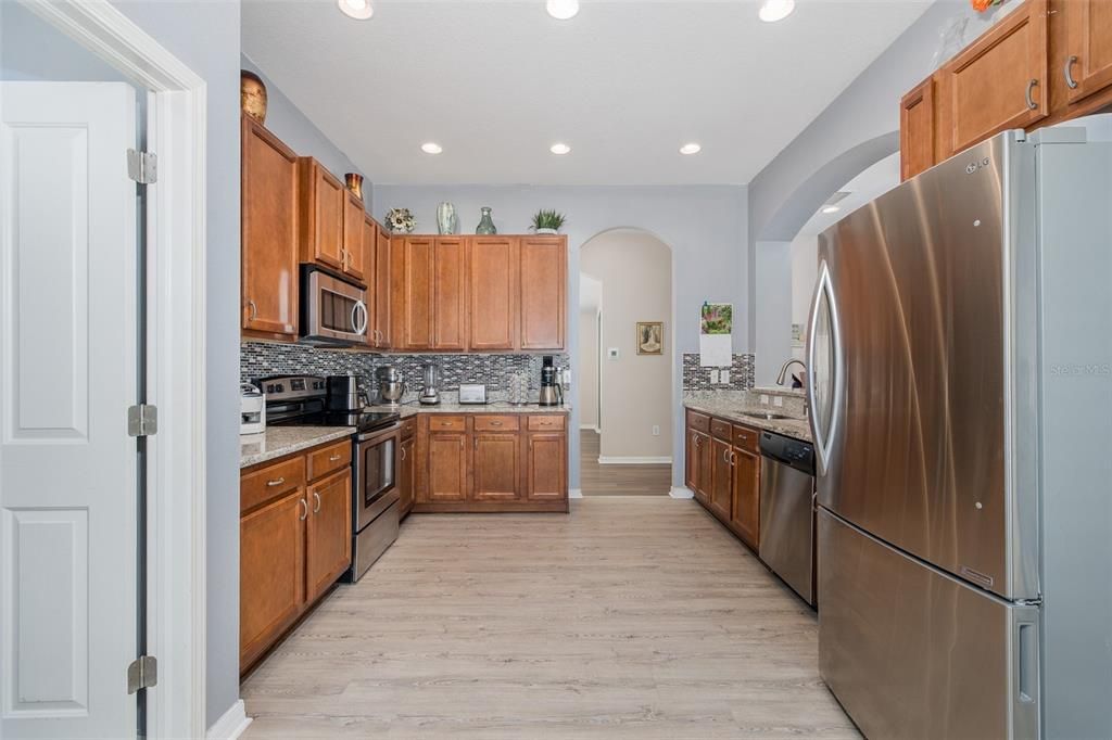For Sale: $365,000 (4 beds, 2 baths, 1993 Square Feet)