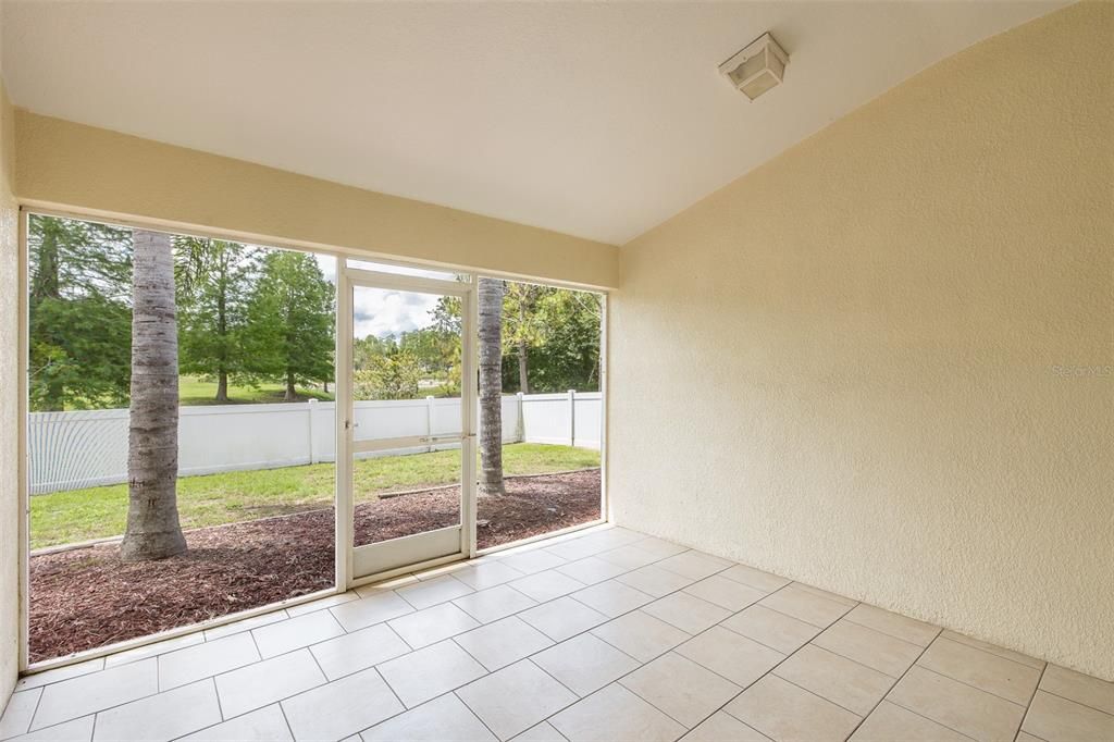 For Sale: $365,000 (4 beds, 2 baths, 1993 Square Feet)
