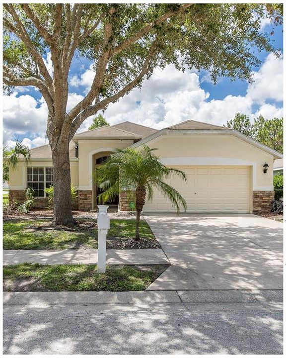 For Sale: $365,000 (4 beds, 2 baths, 1993 Square Feet)