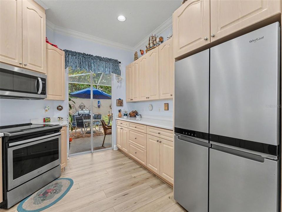 На продажу: $389,900 (3 спален, 3 ванн, 1732 Квадратных фут)
