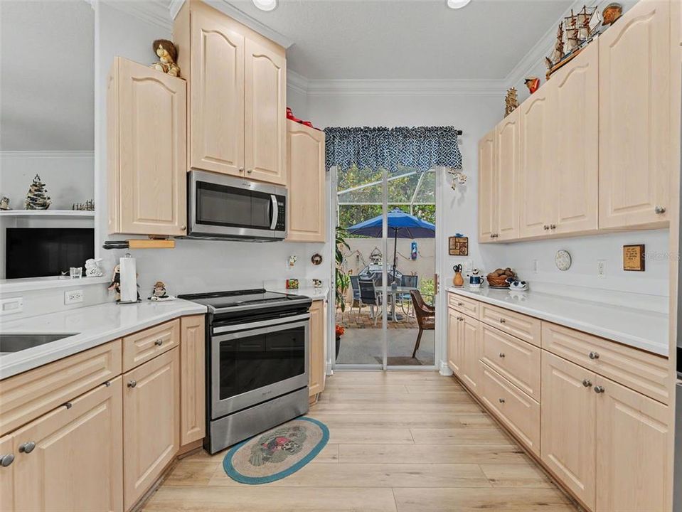 На продажу: $389,900 (3 спален, 3 ванн, 1732 Квадратных фут)