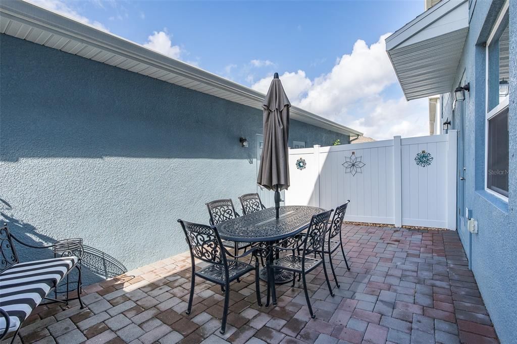 For Sale: $338,000 (3 beds, 2 baths, 1582 Square Feet)