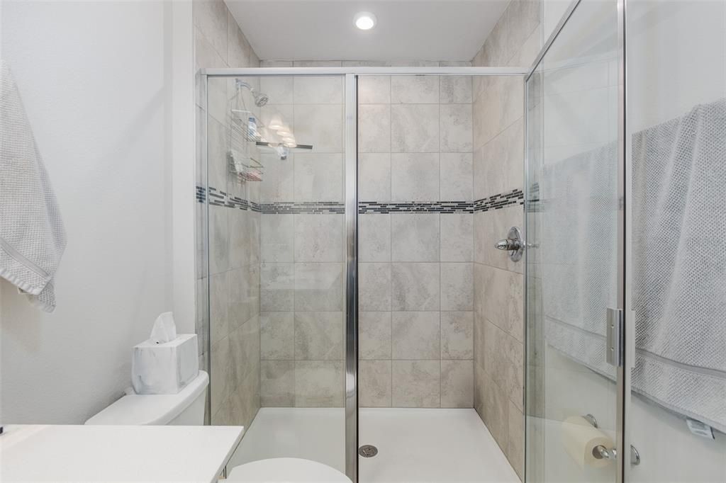 For Sale: $338,000 (3 beds, 2 baths, 1582 Square Feet)
