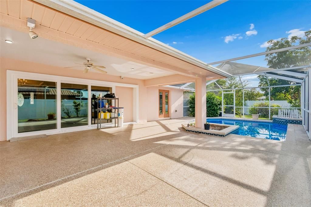 For Sale: $465,000 (4 beds, 2 baths, 2339 Square Feet)
