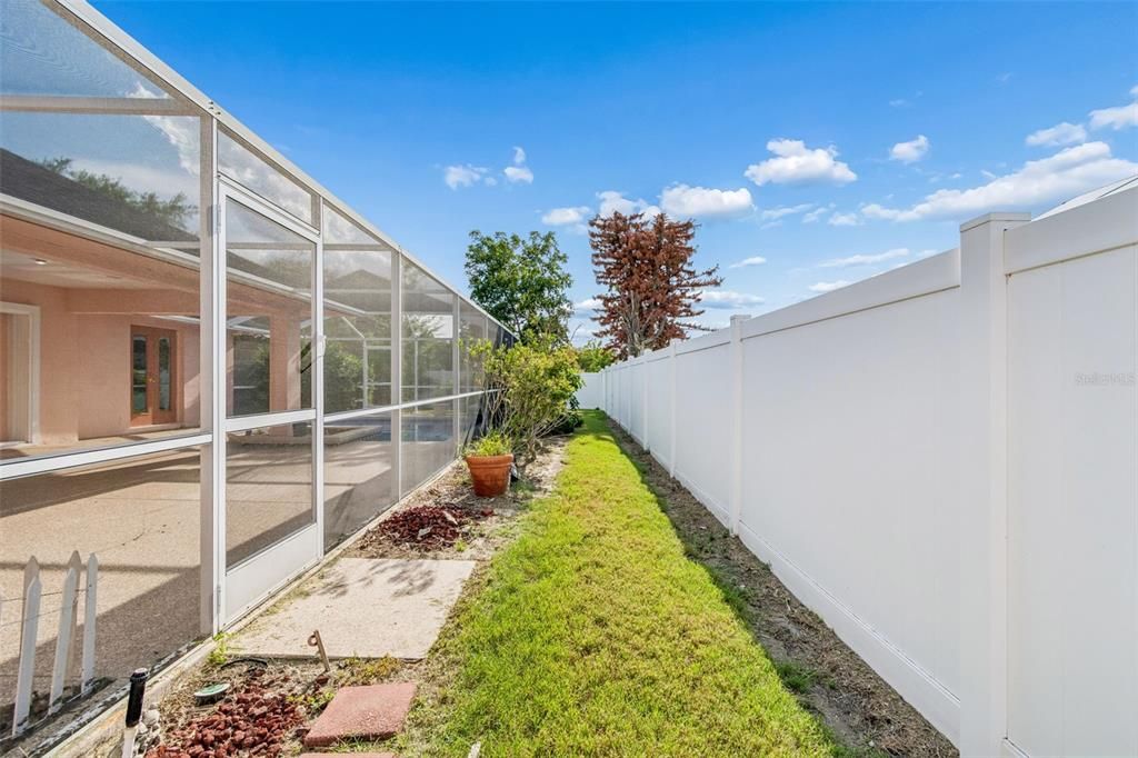 For Sale: $465,000 (4 beds, 2 baths, 2339 Square Feet)