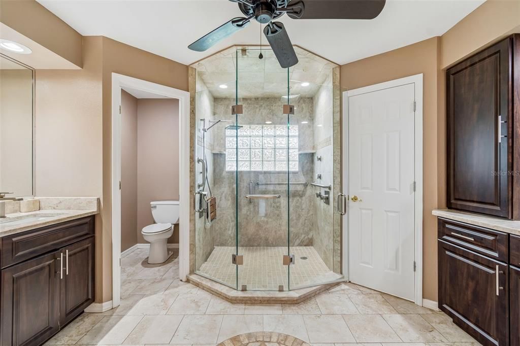 For Sale: $465,000 (4 beds, 2 baths, 2339 Square Feet)