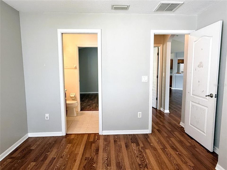 En Renta: $2,300 (4 camas, 3 baños, 1801 Pies cuadrados)
