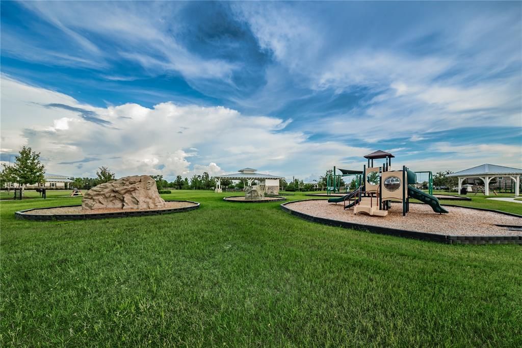 For Sale: $774,900 (4 beds, 3 baths, 2762 Square Feet)