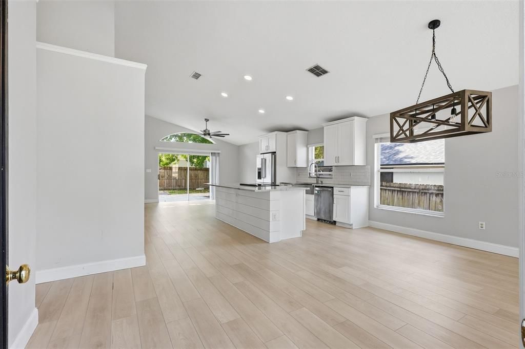 For Sale: $425,000 (3 beds, 2 baths, 1455 Square Feet)