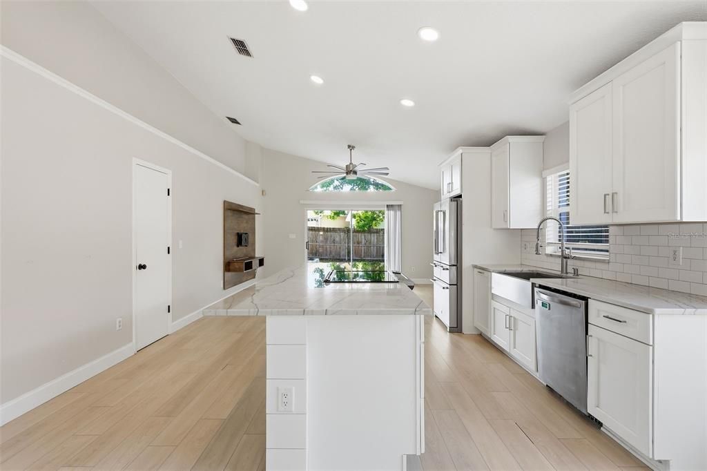 For Sale: $425,000 (3 beds, 2 baths, 1455 Square Feet)