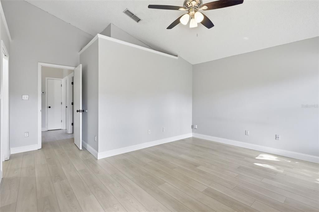For Sale: $425,000 (3 beds, 2 baths, 1455 Square Feet)