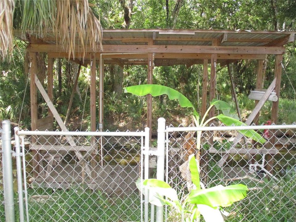 For Sale: $155,000 (2 beds, 2 baths, 840 Square Feet)