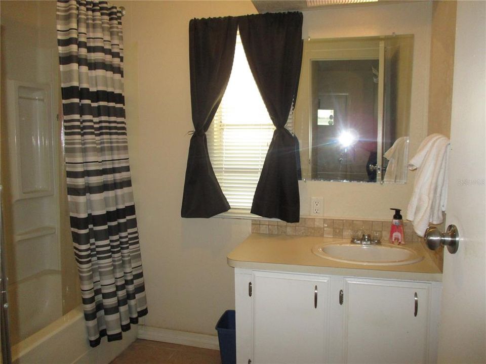 For Sale: $155,000 (2 beds, 2 baths, 840 Square Feet)