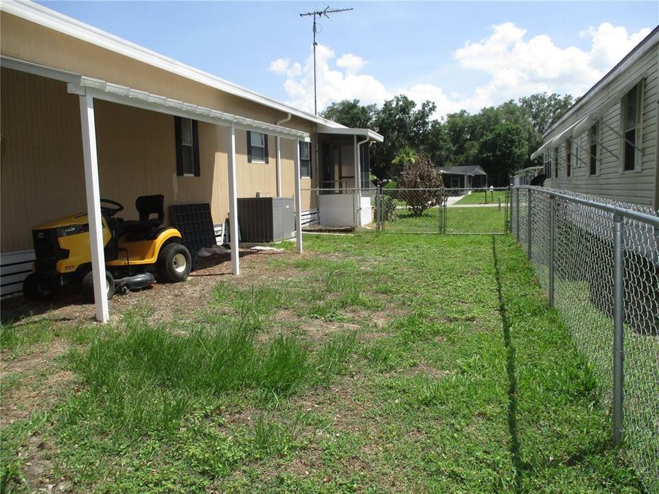For Sale: $155,000 (2 beds, 2 baths, 840 Square Feet)