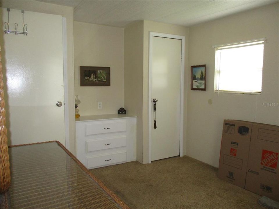 For Sale: $155,000 (2 beds, 2 baths, 840 Square Feet)