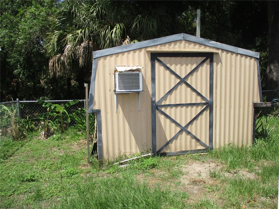 For Sale: $155,000 (2 beds, 2 baths, 840 Square Feet)