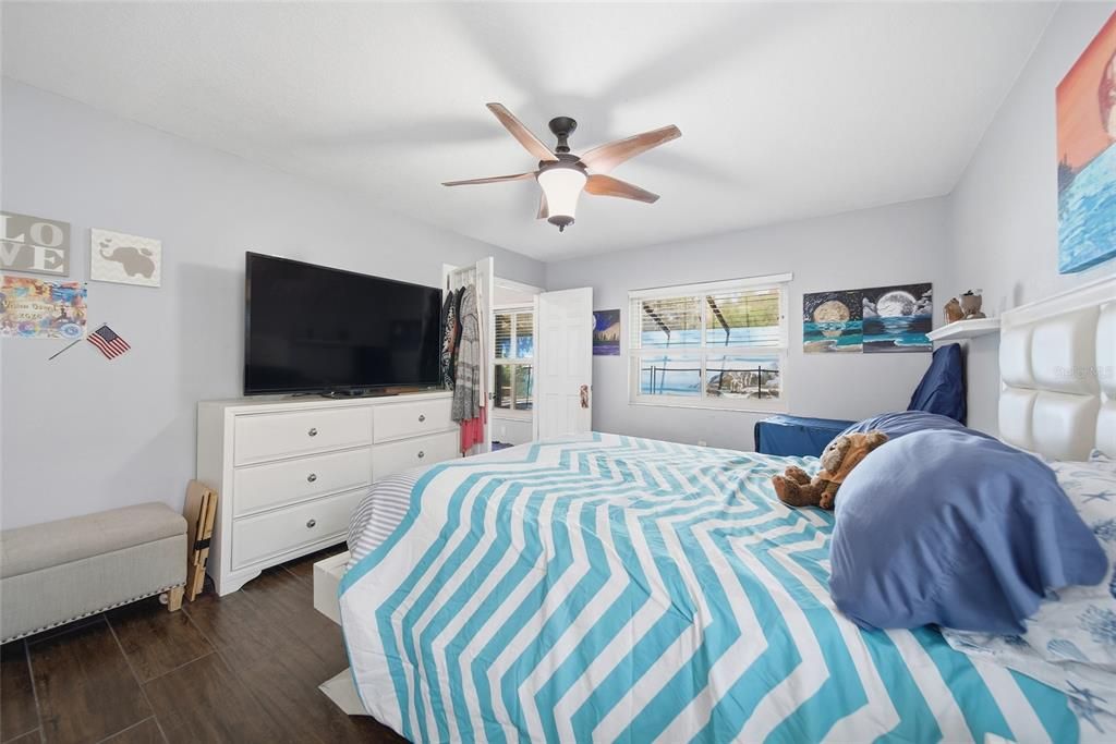En Venta: $367,500 (4 camas, 2 baños, 1672 Pies cuadrados)