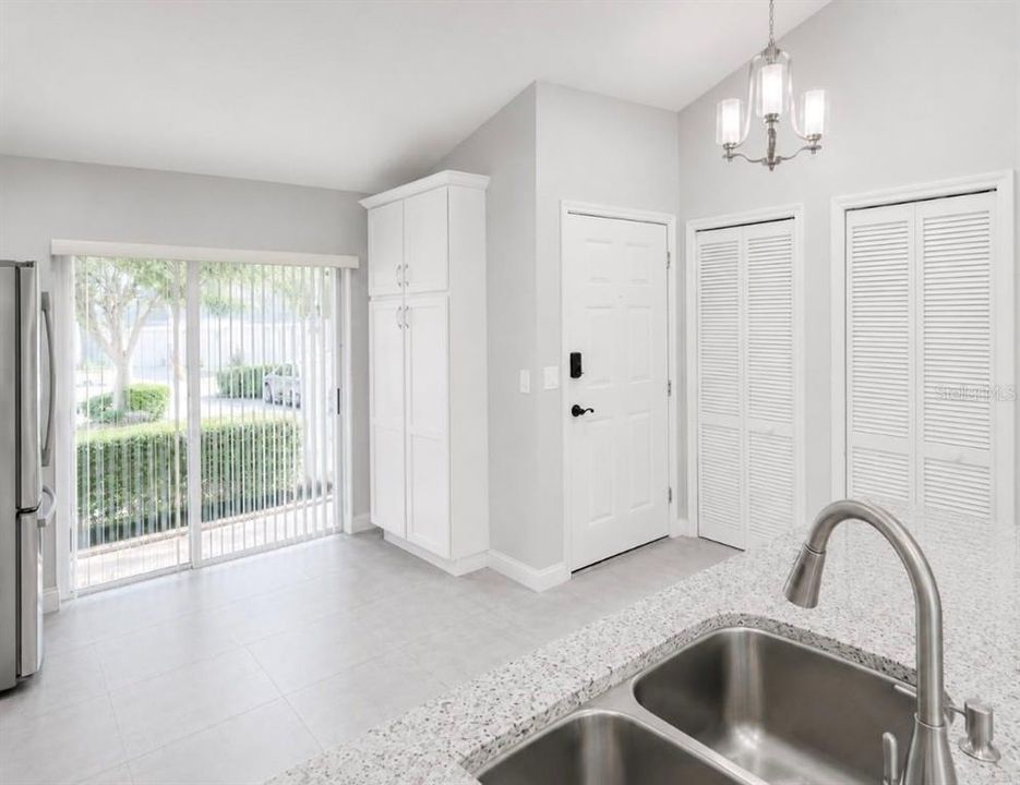 En Venta: $282,000 (2 camas, 2 baños, 954 Pies cuadrados)