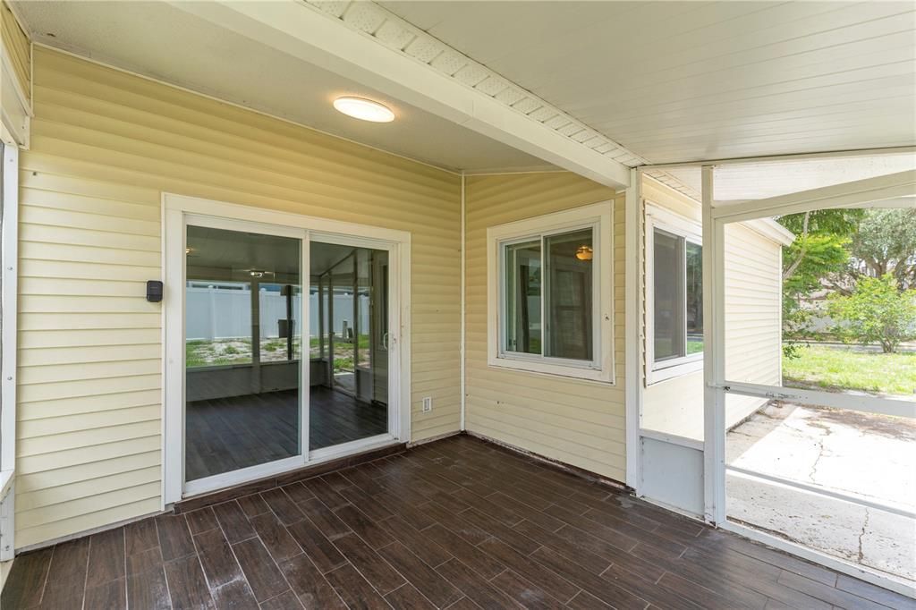For Sale: $349,000 (3 beds, 2 baths, 1375 Square Feet)