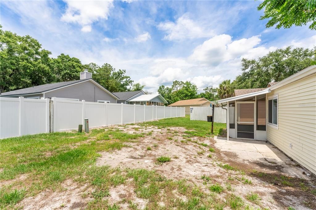 For Sale: $349,000 (3 beds, 2 baths, 1375 Square Feet)