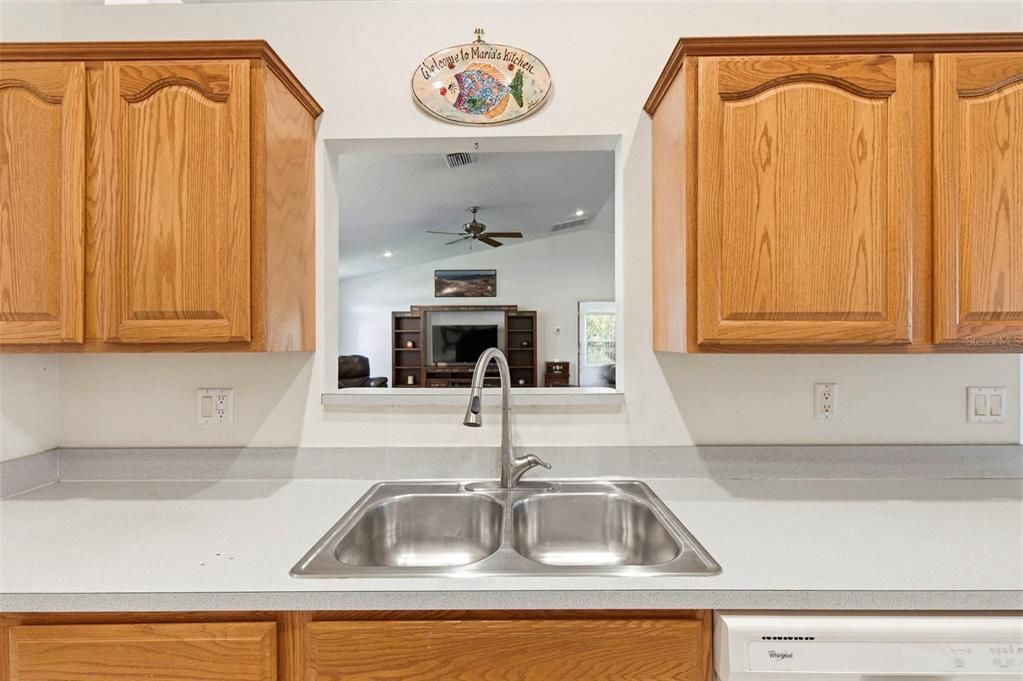 For Sale: $449,000 (3 beds, 2 baths, 1847 Square Feet)