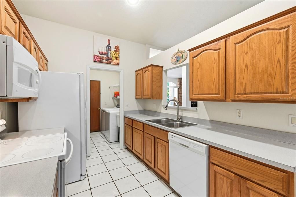 For Sale: $449,000 (3 beds, 2 baths, 1847 Square Feet)
