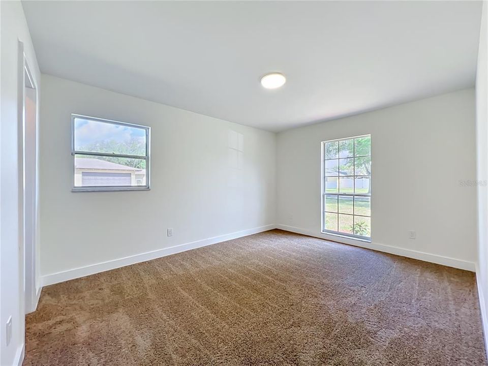 For Sale: $450,000 (4 beds, 2 baths, 1882 Square Feet)