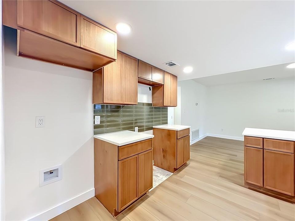 For Sale: $450,000 (4 beds, 2 baths, 1882 Square Feet)