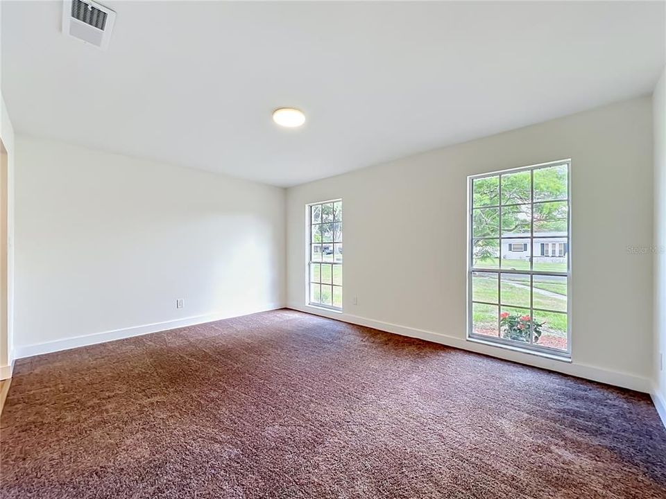 For Sale: $450,000 (4 beds, 2 baths, 1882 Square Feet)