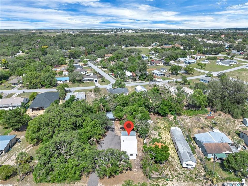 For Sale: $159,900 (3 beds, 3 baths, 912 Square Feet)