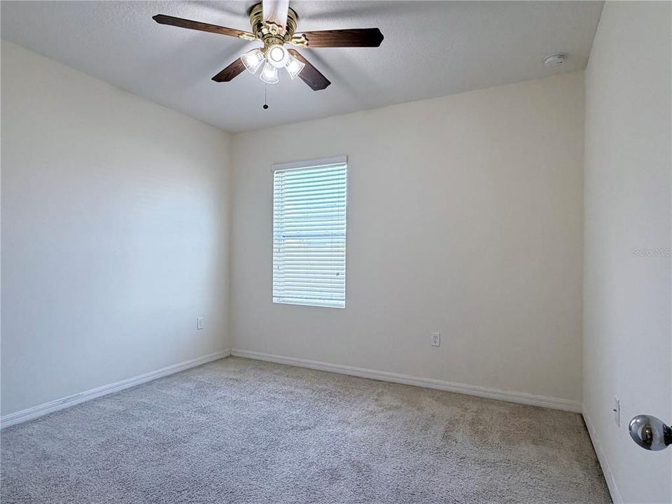 For Rent: $2,700 (5 beds, 3 baths, 2696 Square Feet)