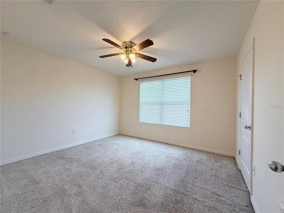 For Rent: $2,700 (5 beds, 3 baths, 2696 Square Feet)