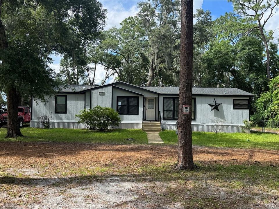 For Sale: $280,000 (3 beds, 2 baths, 1416 Square Feet)